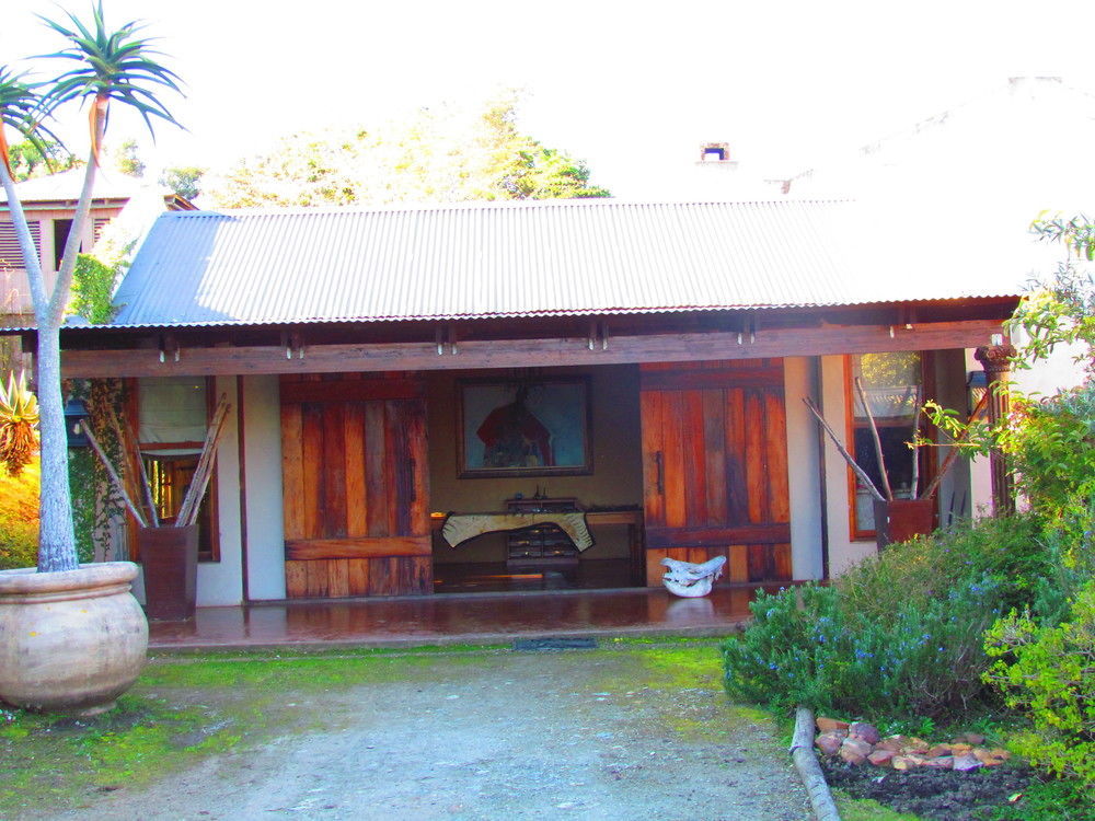 Plettenberg Bay Game Reserve: The Baroness Safari Lodge Exterior foto